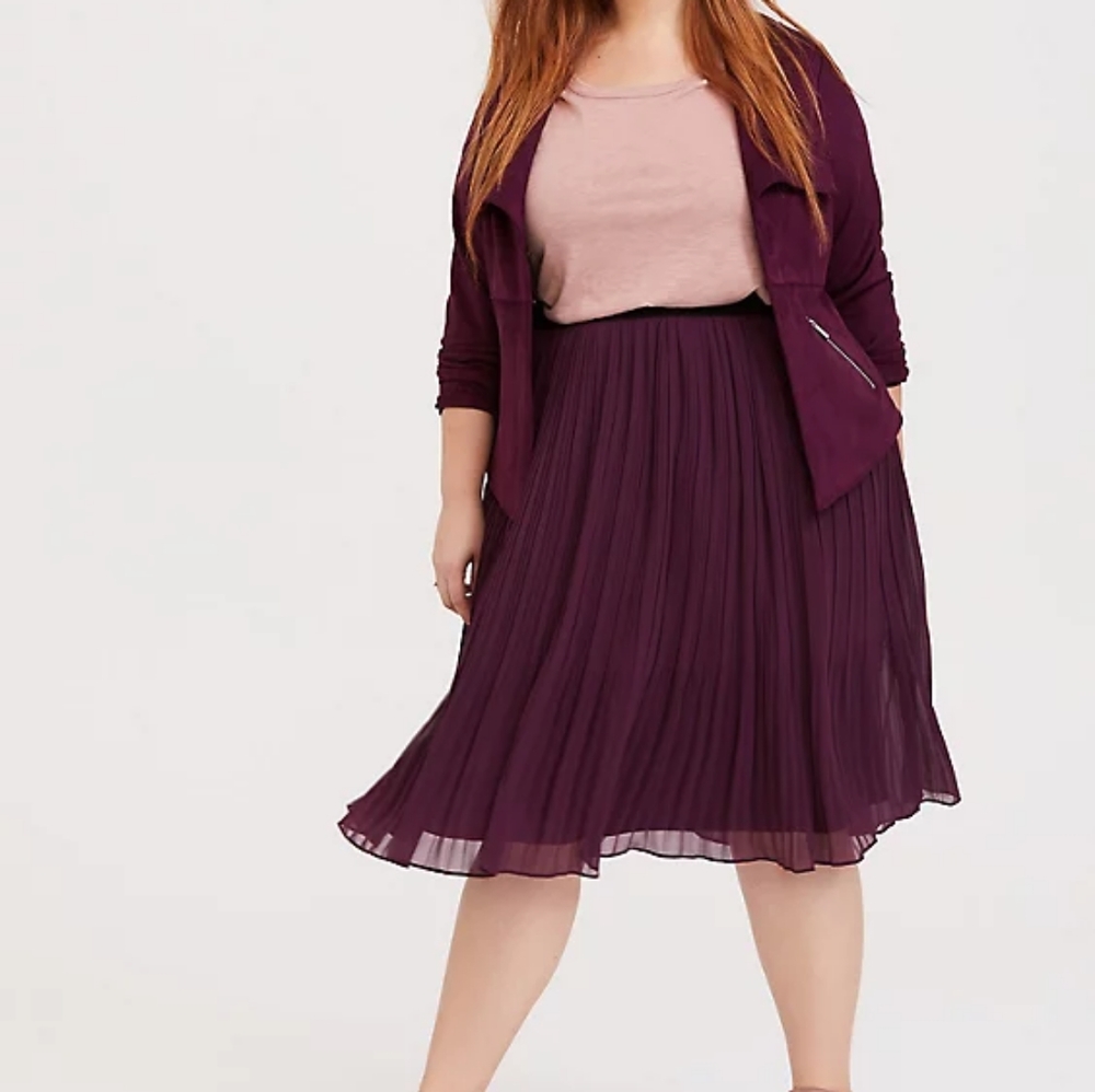 Torrid Size 2 Pleated Chiffon Midi Skirt